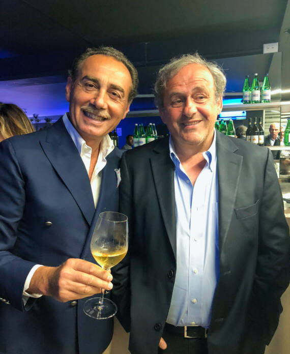 Zio Mike con il calciatore Michel Platini